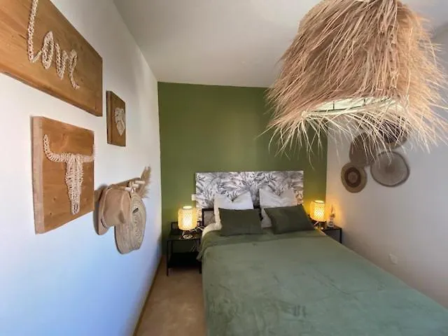 Apartament Belle Climatisee Avec 2 Chambres, Terrasse En Angle, Parking Privatif Dans Securisee Piscine Commune 800 M De La Lrcs151 Portiragnes
