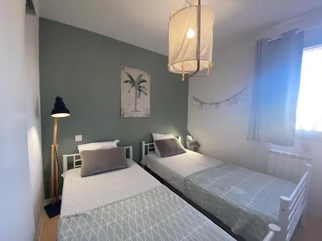 Belle Climatisee Avec 2 Chambres, Terrasse En Angle, Parking Privatif Dans Securisee Piscine Commune 800 M De La Lrcs151 Apartament *