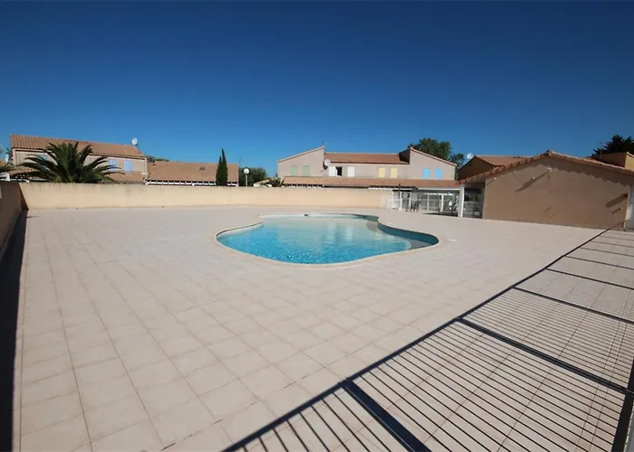 Belle Climatisee Avec 2 Chambres, Terrasse En Angle, Parking Privatif Dans Securisee Piscine Commune 800 M De La Lrcs151 *